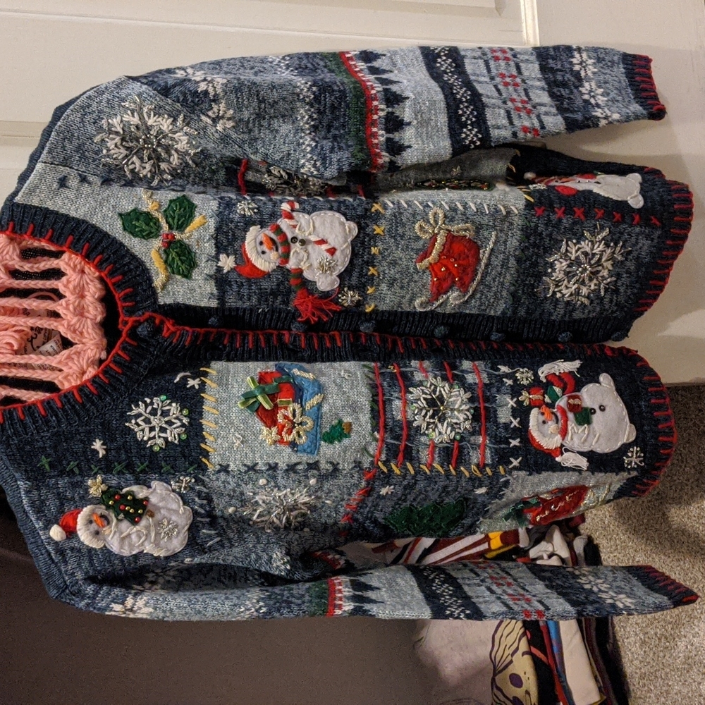 Heirloom collectibles Christmas sweater